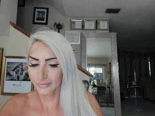 adrianna777 nude on webcam in her Live Sex Chat Room