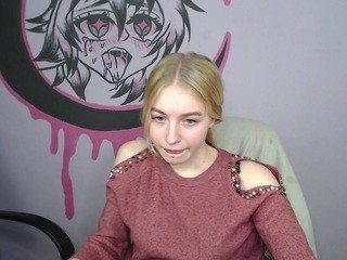 aliciawank nude on webcam in her Live Sex Chat Room