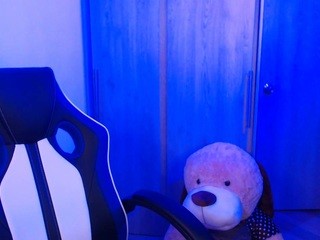 AlisonMorgan nude on webcam in her Live Sex Chat Room