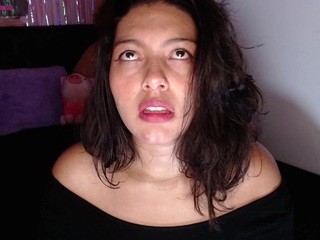 Amanda Clove nude on webcam in her Live Sex Chat Room