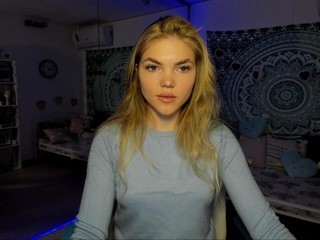 Becky Singleton nude on webcam in her Live Sex Chat Room