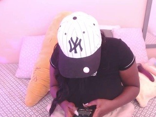 cinnamoon nude on webcam in her Live Sex Chat Room