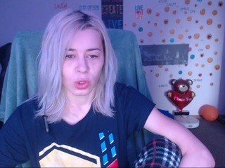 Directgirl (Ana) nude on webcam in her Live Sex Chat Room