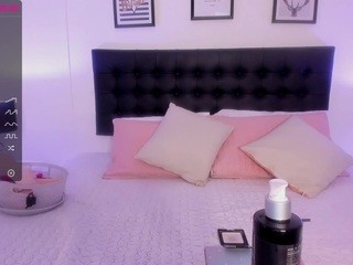 (, っ◔◡◔)っ ♥ Lyzzie ♥ nude on webcam in her Live Sex Chat Room
