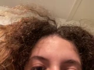 EXOTIC SPANISH Thick & petite nude on webcam in her Live Sex Chat Room