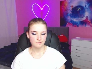 femmefatale19 nude on webcam in her Live Sex Chat Room