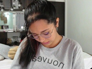 Gina Reid nude on cam – Live Sex Chat