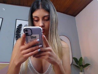HalseyCox nude on cam – Live Sex Chat