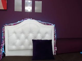 honey-dreams nude on webcam in her Live Sex Chat Room