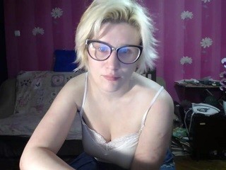 insatiablehannah nude on webcam in her Live Sex Chat Room