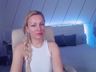 juliamoons nude on webcam in her Live Sex Chat Room