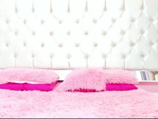 juliia-rose nude on webcam in her Live Sex Chat Room