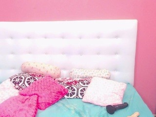 Katty nude on webcam in her Live Sex Chat Room