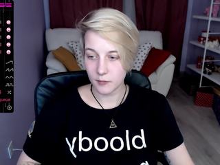 Lol Girl nude on webcam in her Live Sex Chat Room