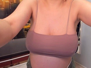 love-dance nude on webcam in her Live Sex Chat Room