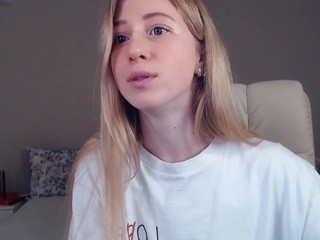 meghanqueen nude on webcam in her Live Sex Chat Room