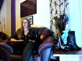MISSTRESS ALEXA nude on webcam in her Live Sex Chat Room