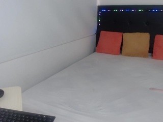 paulina-rouse nude on webcam in her Live Sex Chat Room