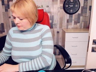 perfect-julia nude on webcam in her Live Sex Chat Room