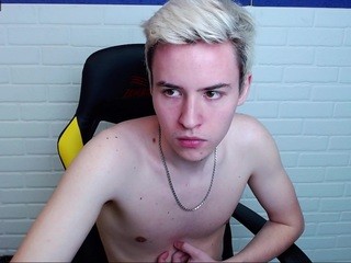 Rayan Mills nude on cam – Live Sex Chat