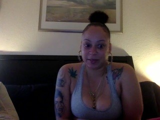 TaffyCream nude on webcam in her Live Sex Chat Room