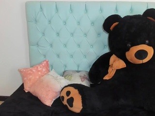 paulina-cute nude on cam – Live Sex Chat