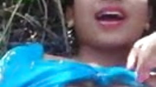 Desi village girl ki chudai in outdoors