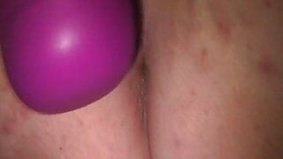 her big lips play with magik wad