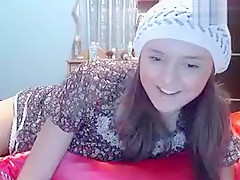 RoksanaElita shows his naked body