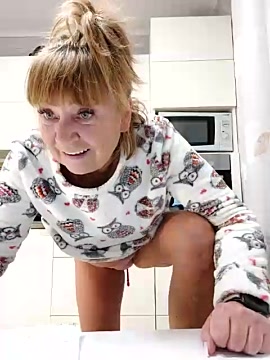 Kittynew60 xxx nude stripping on webcam for live sex video chat