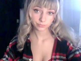 LuciaLittle xxx on webcam – Live Sex Chat