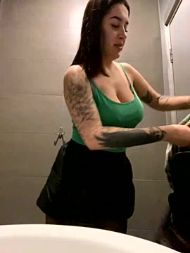 SenoritaViki xxx nude stripping on webcam for live sex video chat