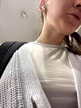 WonderFeel xxx nude stripping on webcam for live sex video chat