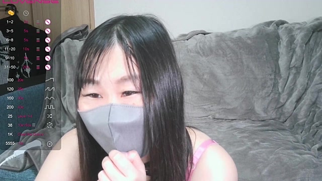 Yuinyan xxx nude stripping on webcam for live sex video chat