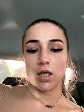 Giulliaa xxx nude stripping on webcam for live sex video chat