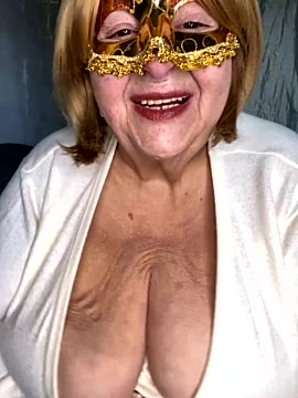 Mariannecox xxx nude stripping on webcam for live sex video chat