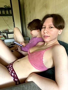 Naletai xxx nude stripping on webcam for live sex video chat