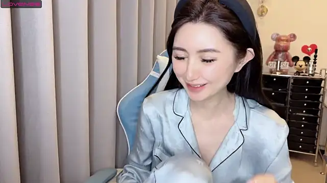 Sa_shimi xxx nude stripping on webcam for live sex video chat
