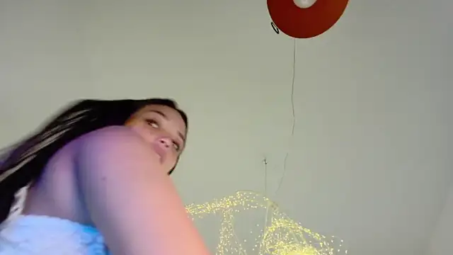 Mia_Freckles xxx nude stripping on webcam for live sex video chat