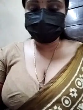 Queenlakshana xxx nude stripping on webcam for live sex video chat