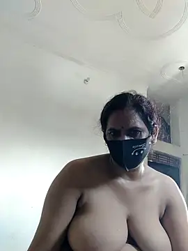 Vndesi xxx nude stripping on webcam for live sex video chat
