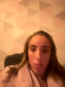 BabyMellisa xxx nude stripping on webcam for live sex video chat