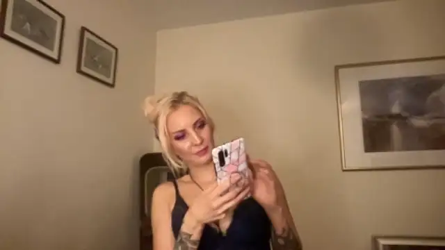 Kittyazora xxx nude stripping on webcam for live sex video chat