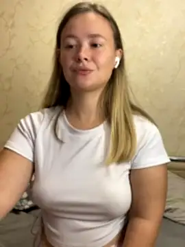 SweetCaramelleee xxx nude stripping on webcam for live sex video chat