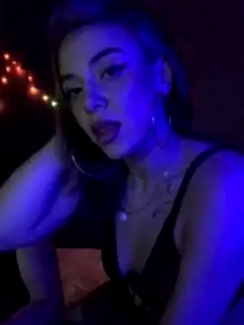FoxyySexyy xxx nude stripping on webcam for live sex video chat