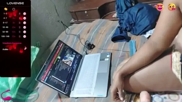 Nylaahh-2 xxx nude stripping on webcam for live sex video chat