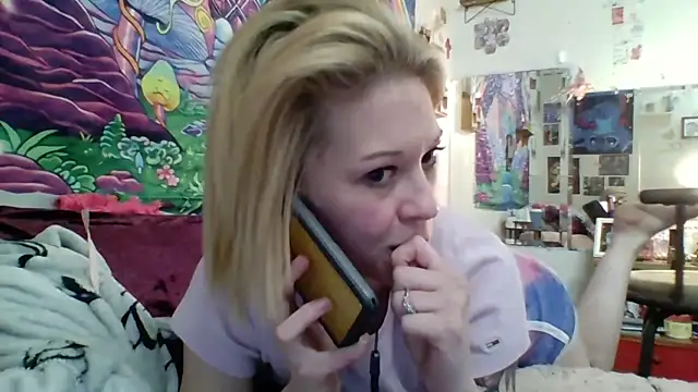 Badgirl25sexy xxx nude stripping on webcam for live sex video chat