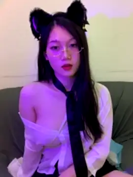 Cassie-123W xxx nude stripping on webcam for live sex video chat