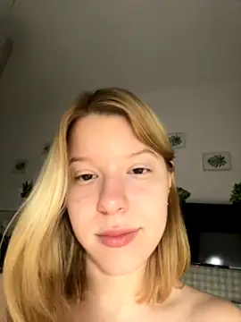 Kimczii xxx nude stripping on webcam for live sex video chat