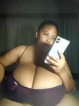 PearlsJuggs xxx nude stripping on webcam for live sex video chat